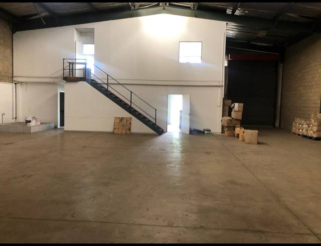 420M² WAREHOUSE TO LET IN MEADOWDALE